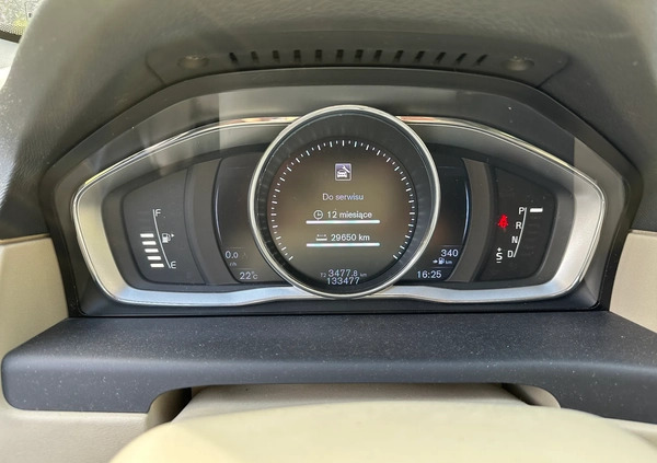 Volvo XC 70 cena 95900 przebieg: 133500, rok produkcji 2016 z Łódź małe 211